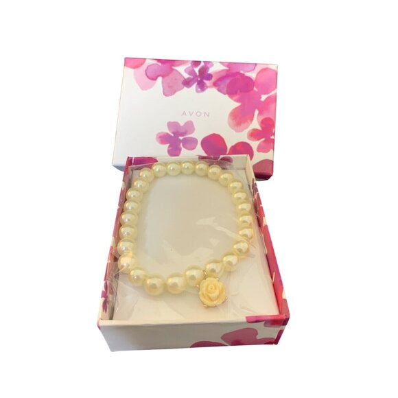 Rosette Touches Stretch Bracelet White Faux Pearls w/ Flower Charm (1637-1-2) - Picture 1 of 4